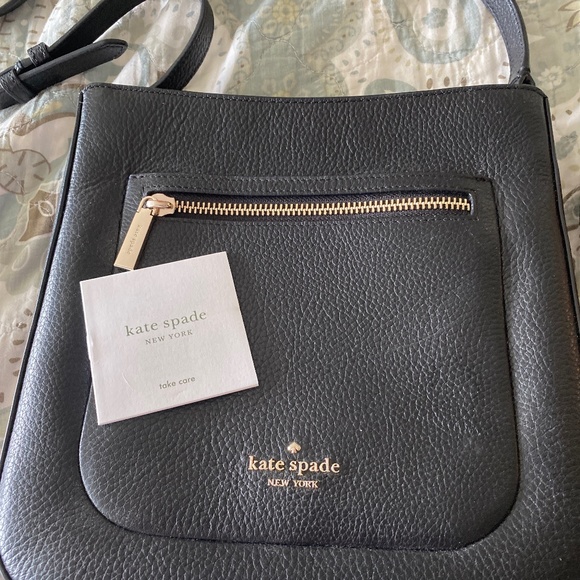 kate spade Handbags - Kate Spade Crossbody